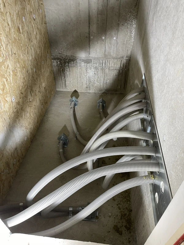 Installation d’une chaudière à granulés dans un chalet à La Joue du Loup, vue 2