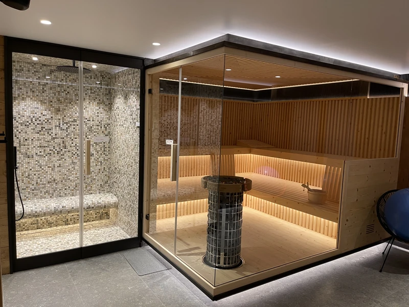Installation d’un sauna et d’un hammam dans un chalet à La Salle les Alpes, vue 1